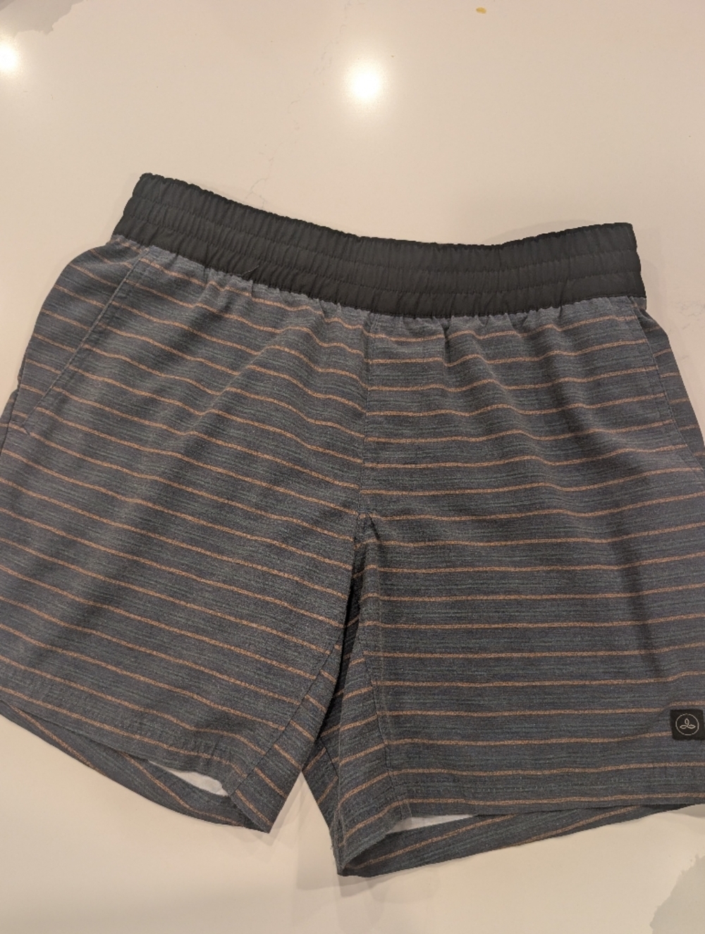 prAna Slope Short Men’s Small Gray Stripe Elastic Waist 7” Inseam Active Hiking